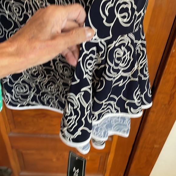 Top - Picture 3 of 6